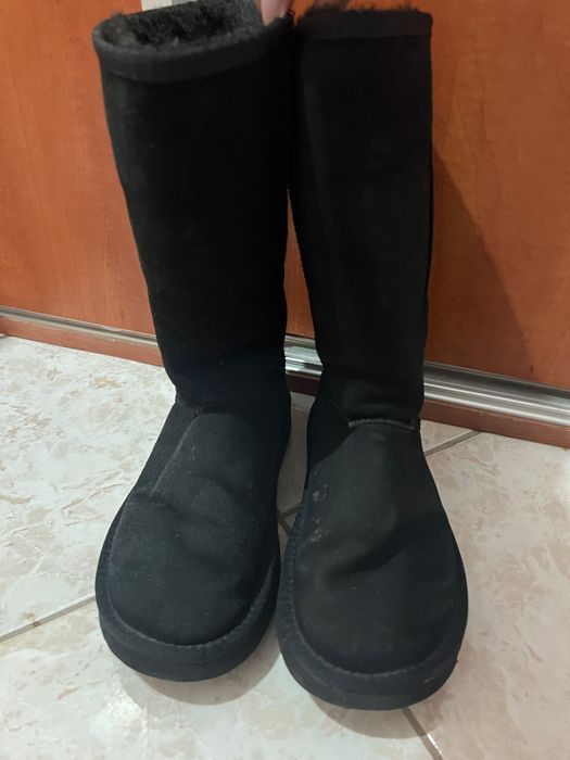 UGG-uri înalte din piele întoarsă