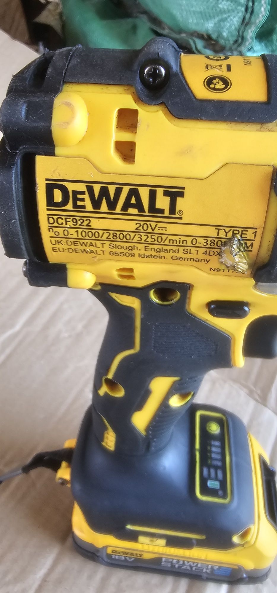 impact dewalt DCF922