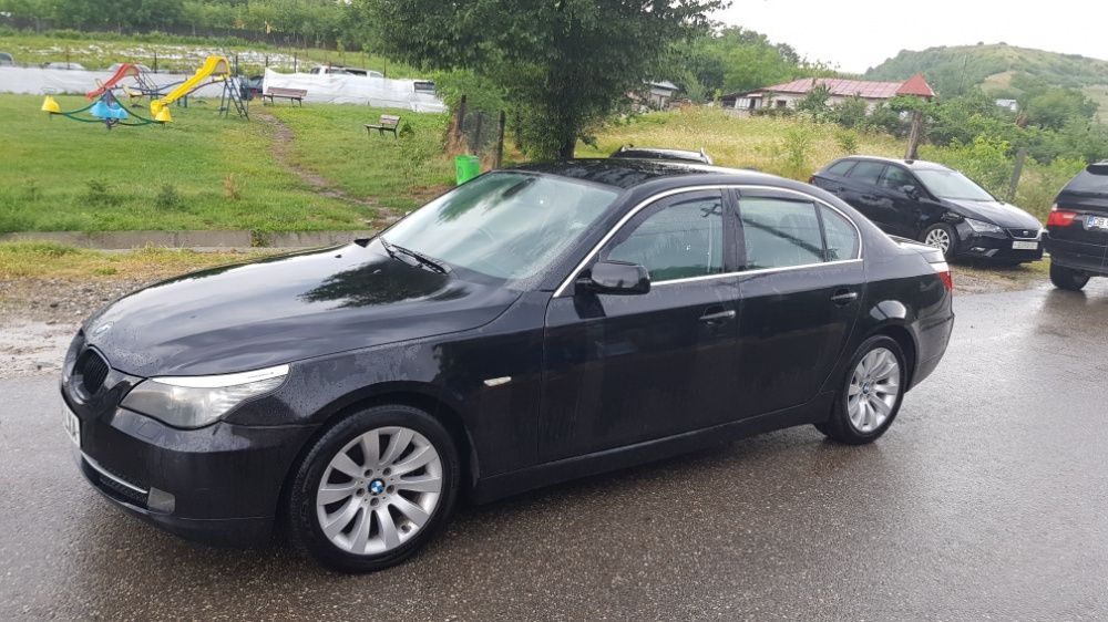 Dezmembrez Bmw seria 5 e60 2.0d euro 5