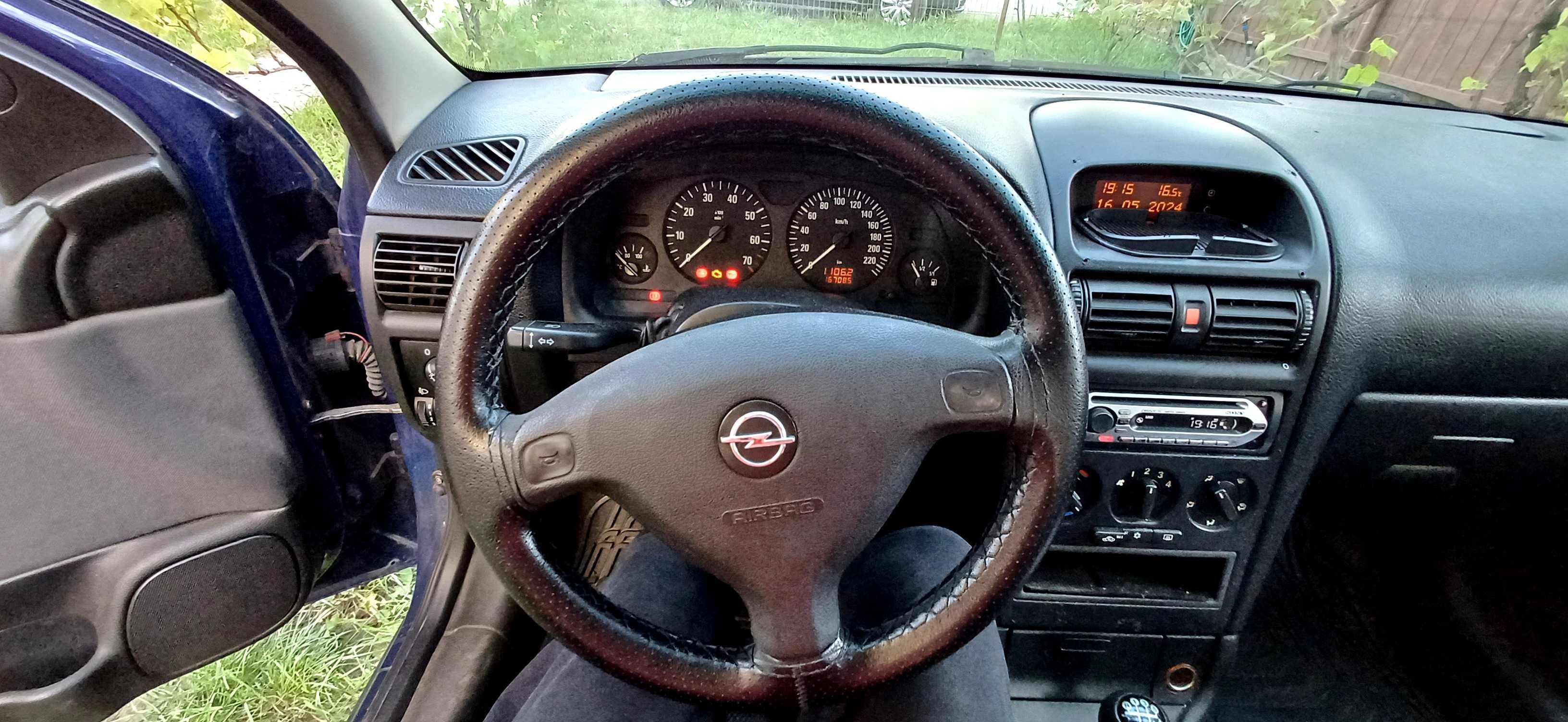 Vînd Opel Astra G
