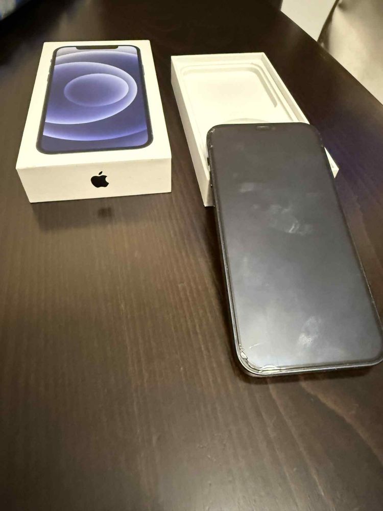 iPhone 12 128gb черен много добро състояние