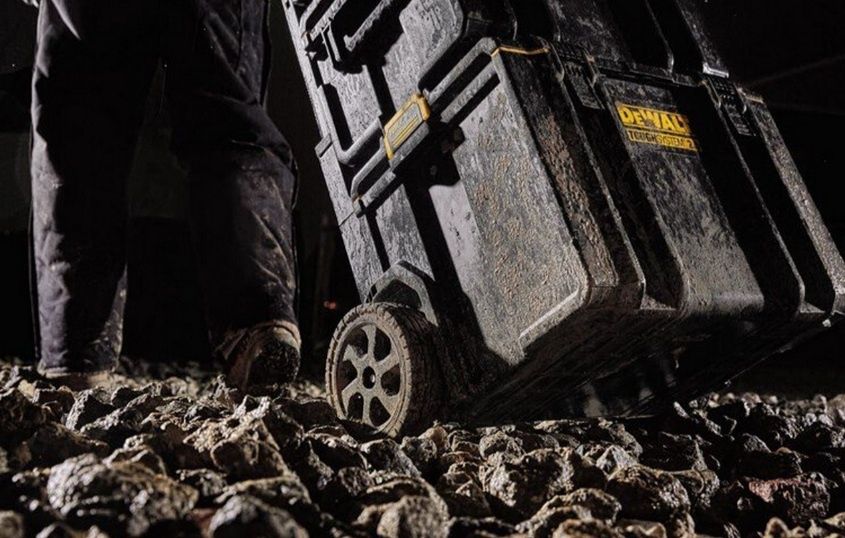 Dewalt DWST83295-1 DS450 Куфар за инструменти на колела
