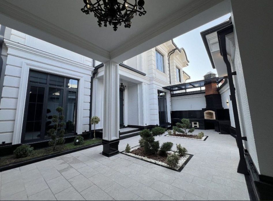 Коттедж продается Амир Темур  2,2-соток