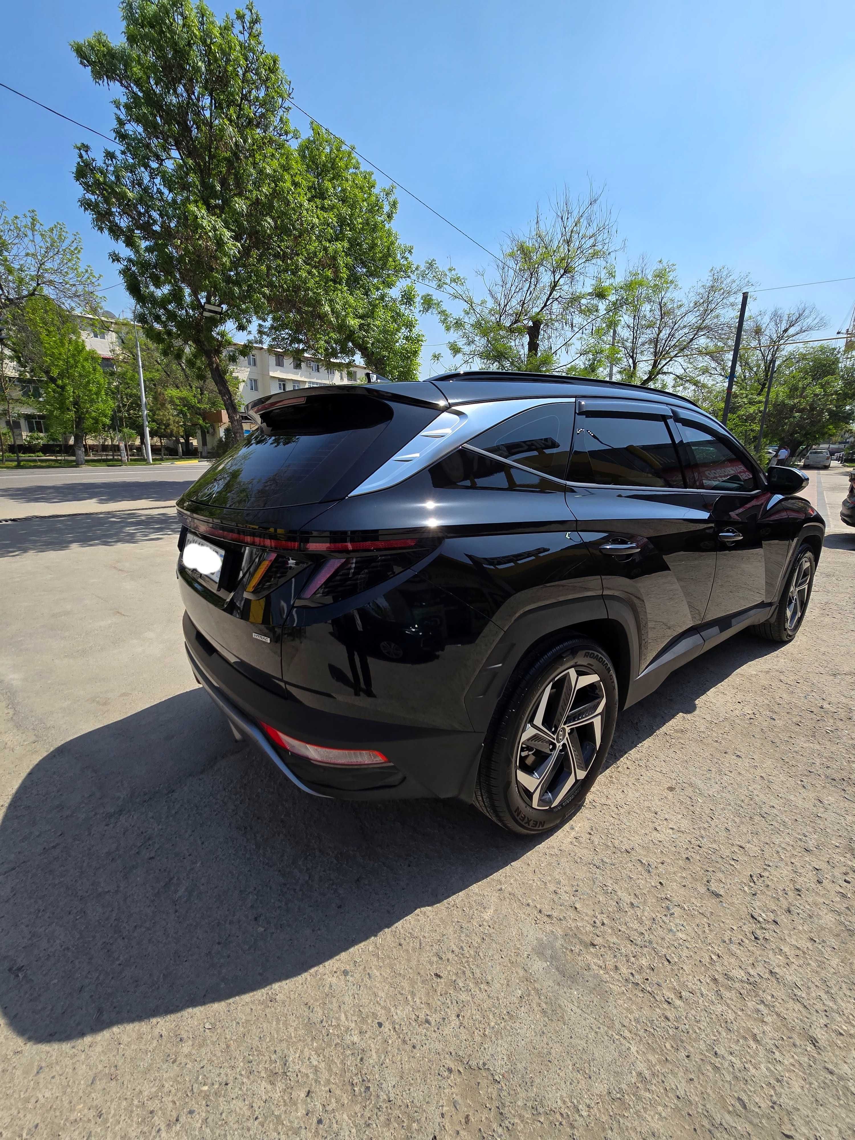 Продается автомобиль Hyundai Tucson High Tech (позиция 2)