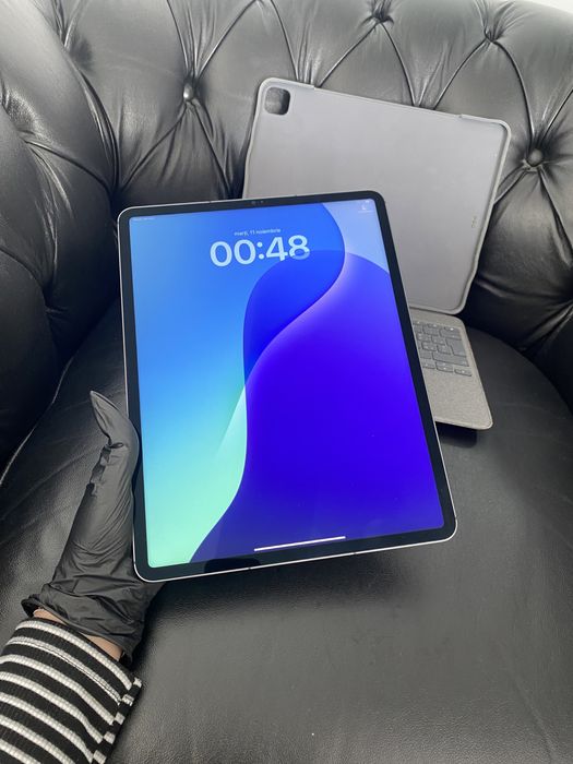 iPad Pro 12.9-Inch / M1 / 5th Generation / 1 TB / Space Gray/ Ca nou