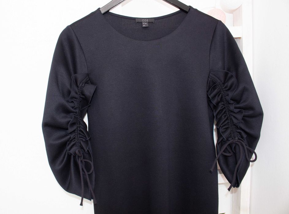 COS дамска черна рокля неопрен XS-S