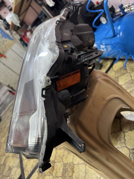 Десен фар Mitsubishi Outlander