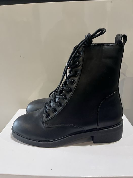 Дамски боти тип кубинка NLY shoes номер 41