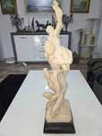 Superba sculptura Rapirea sabinelor