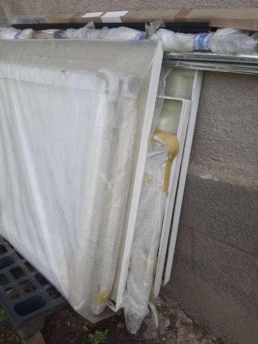 Vând urgent cădițe de duș din Acril...