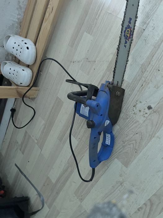 Продам электропилу