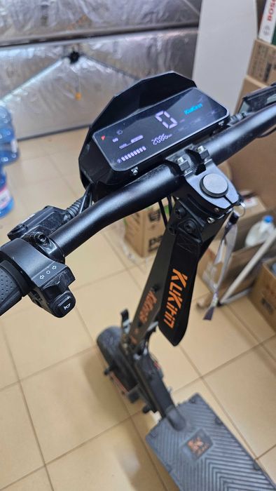 Eлектрическа тротинетка KuKirin G4 на 2086км