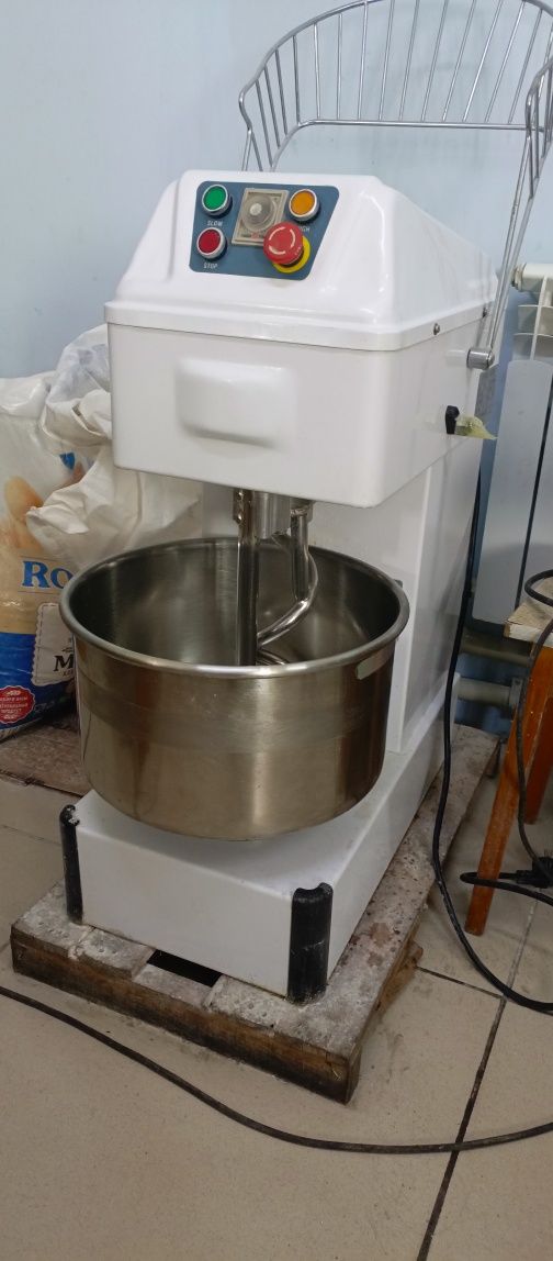 Тестомес,Spiral mixer,рабочий!