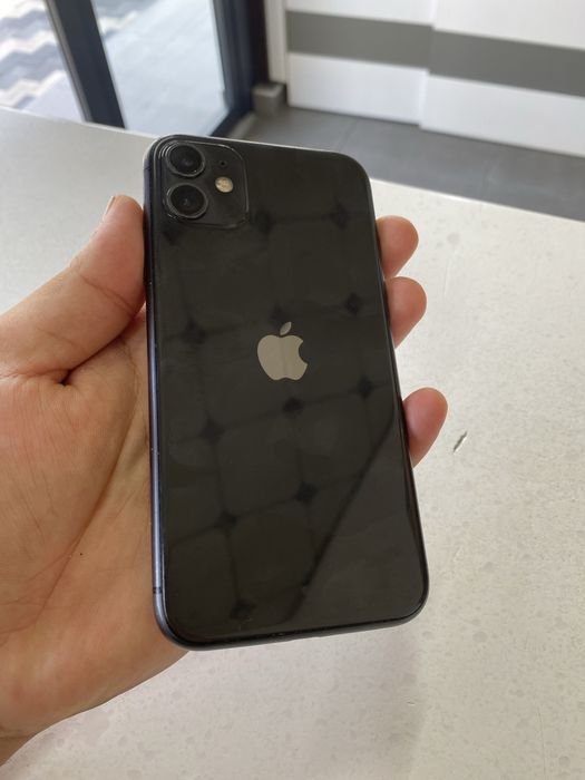Iphone 11 holati yaxshi srocna sotiladi