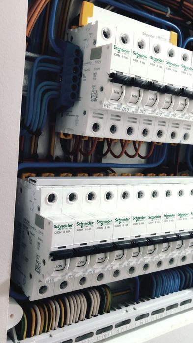 Electrician in constructii rezidentiale