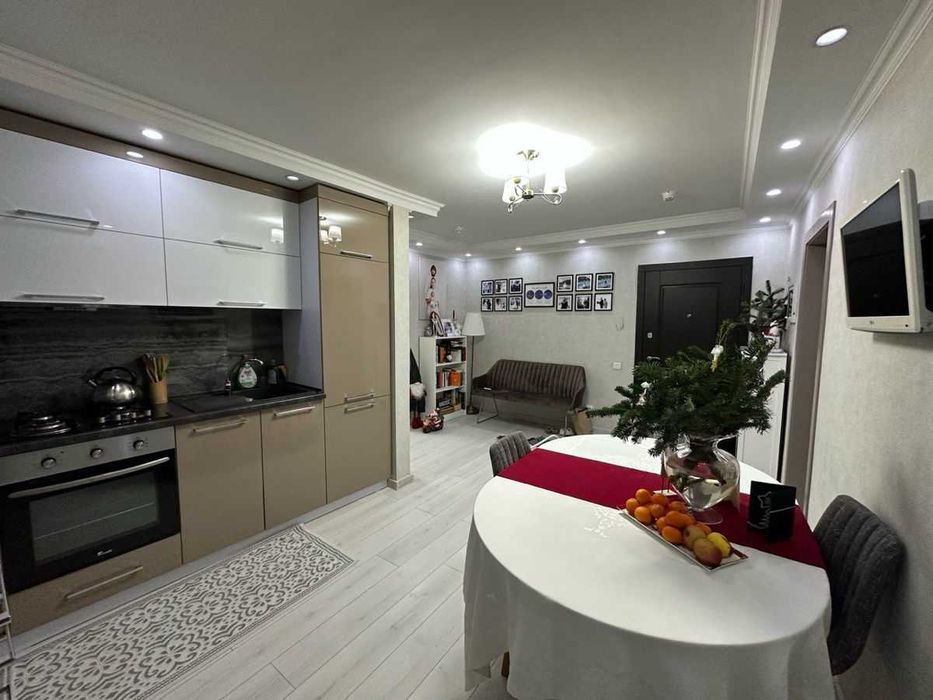 Дава се под наем Двустаен апартамент в София, Борово - 66 кв.м за 525 € - Снимка #2