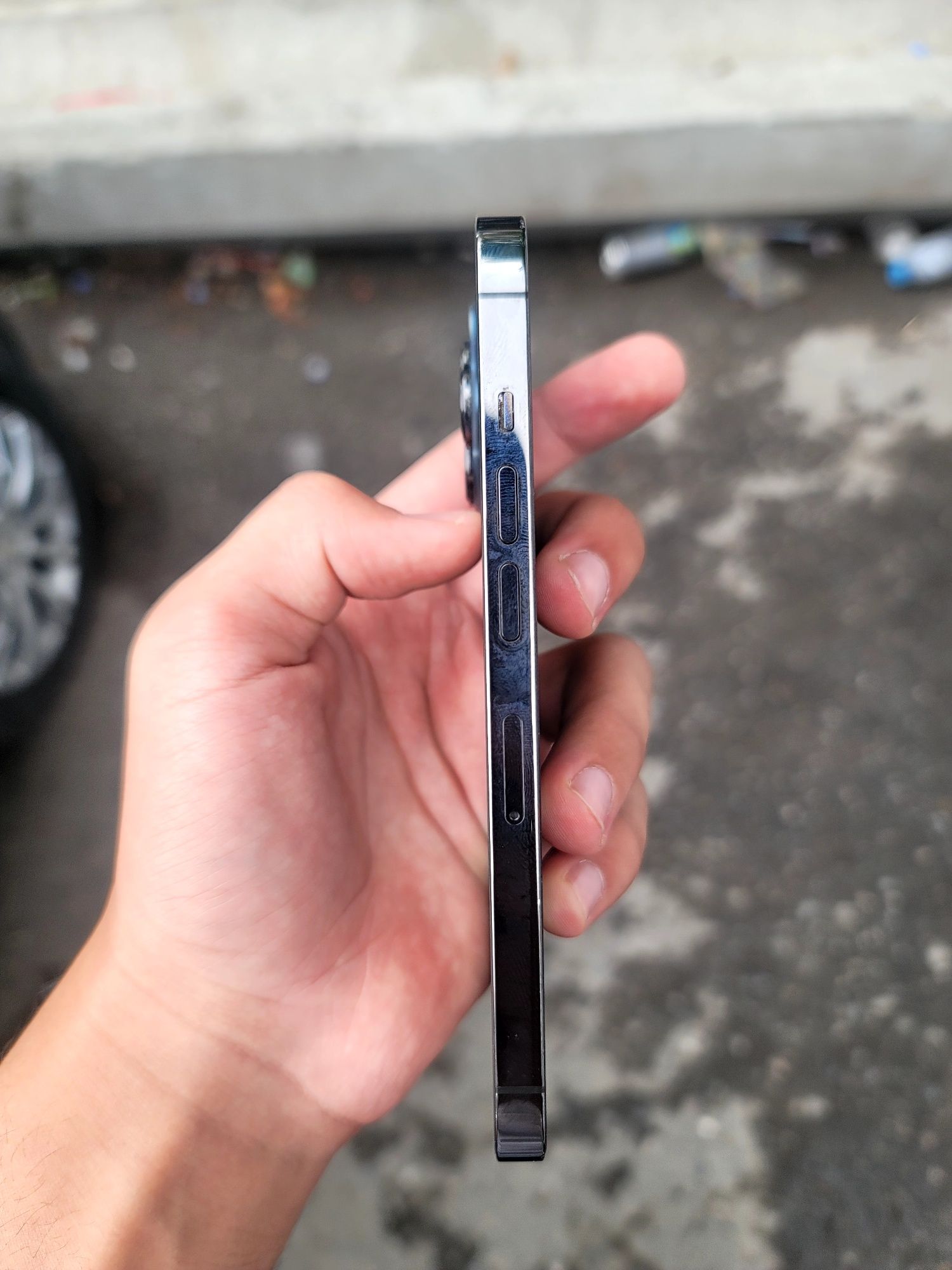 Srochna Iphone 13 Pro sotiladi