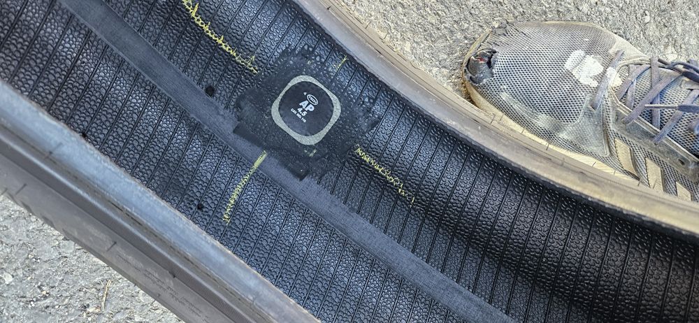 Всесезонна гума Dunlop 215 65 16