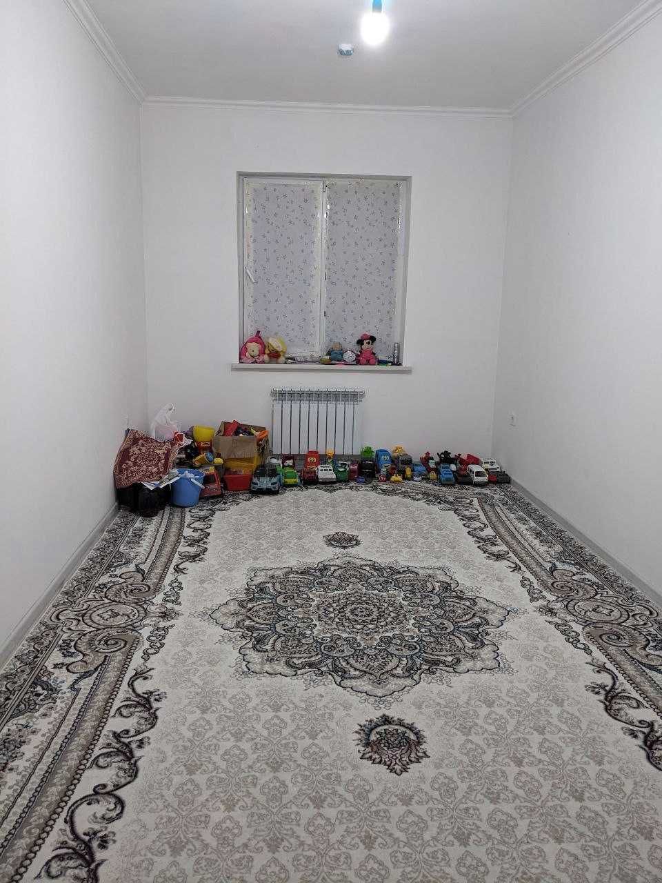 Yashnobod tumani Olmos mahallada 4 xonali uy sotiladi 110 kv