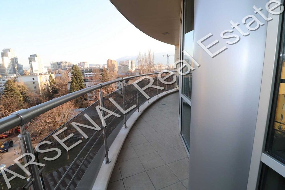 Дава се под наем Тристаен апартамент в София, Изток - 141 кв.м за 1300 € - Снимка #6