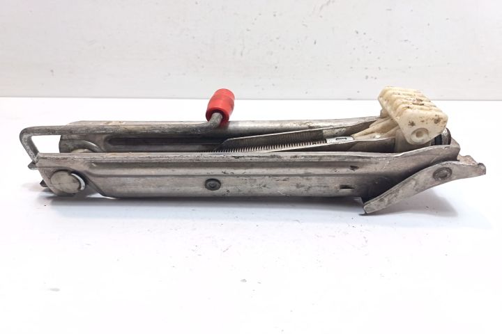 Cric Mercedes-Benz C-Class W203