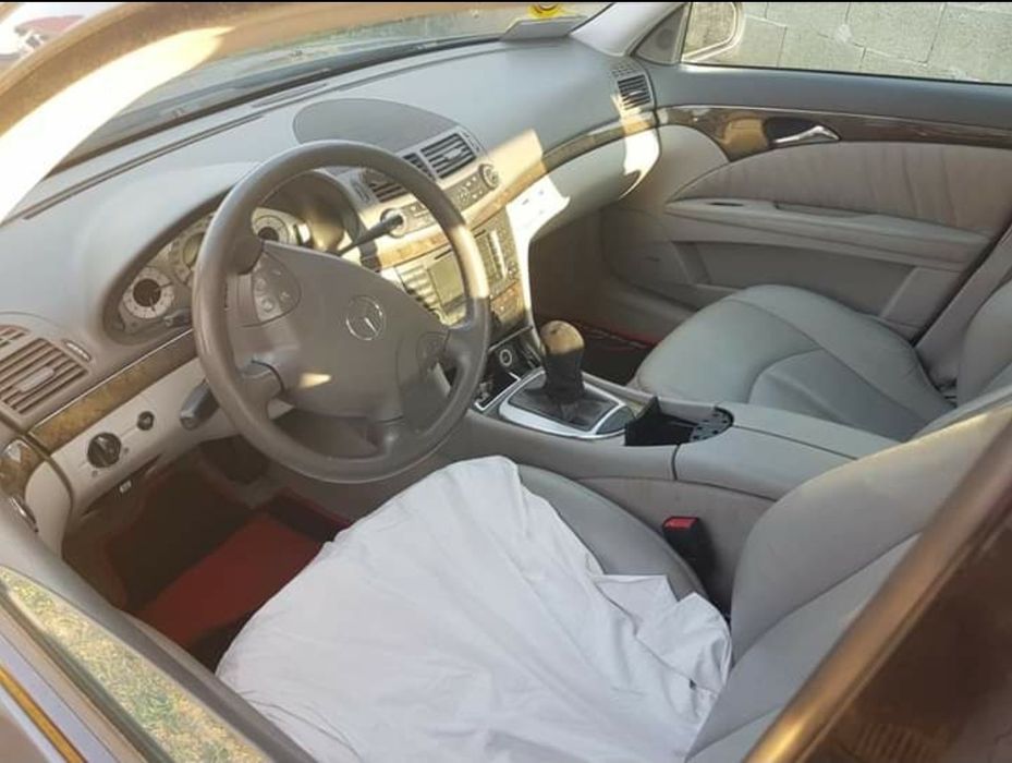 Mercedes E220 2.2 136cp, Avantgarde, Harman Kardon, import Belgia