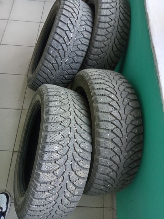 Продам шины зимние