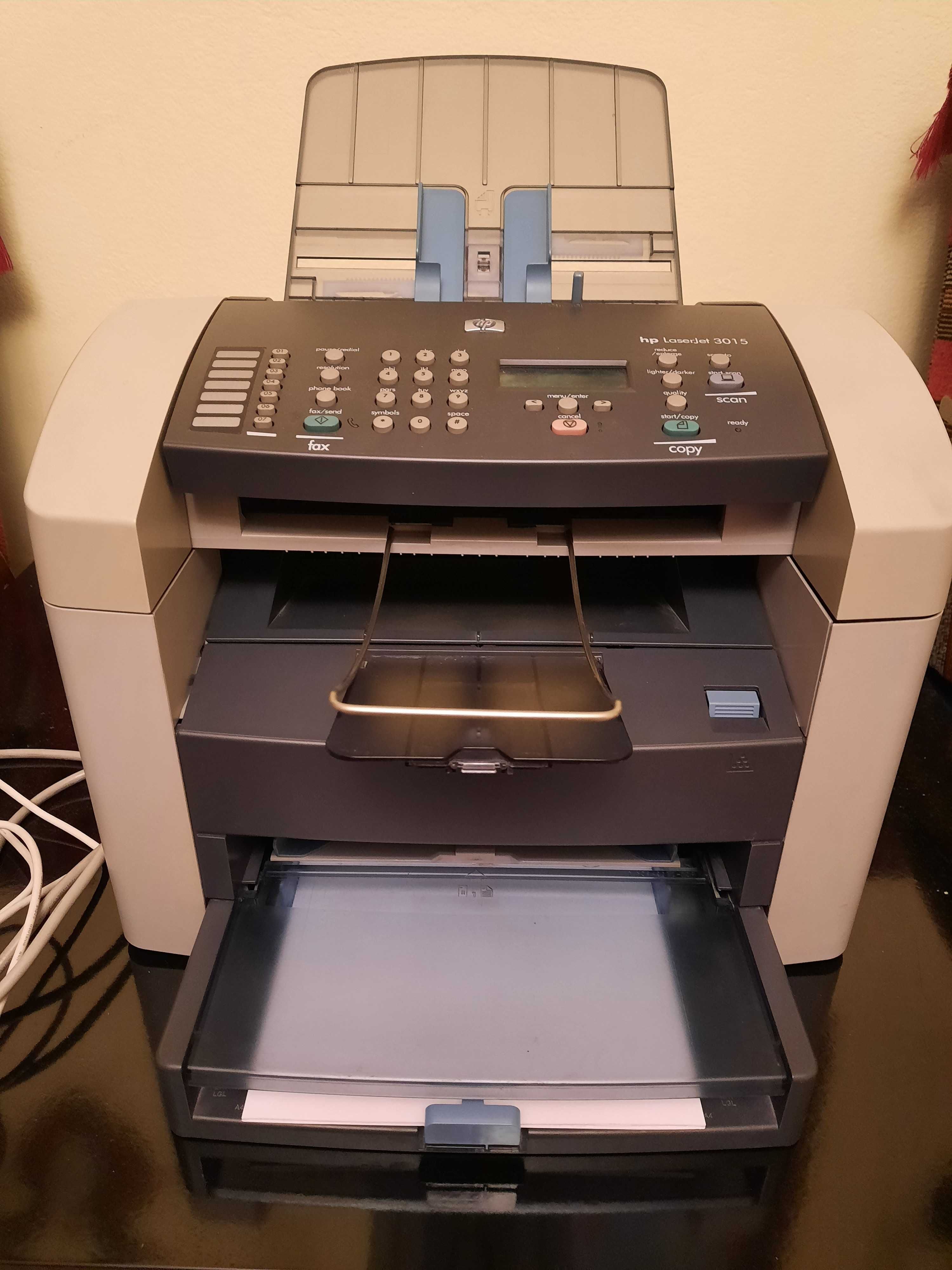 Vand imprimanta laserjet HP 3015