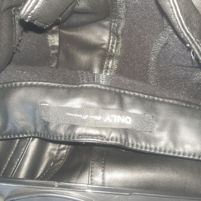 Pantaloni piele ecologica Only 32-34