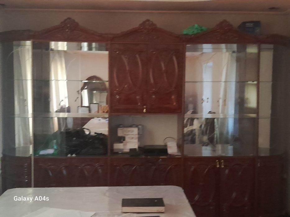 Mehmonhona uchun servant