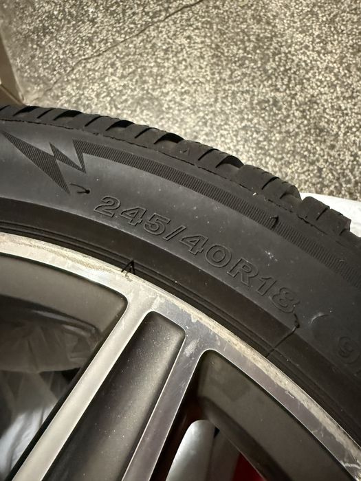 Джанти с гуми за Мерцедес R18