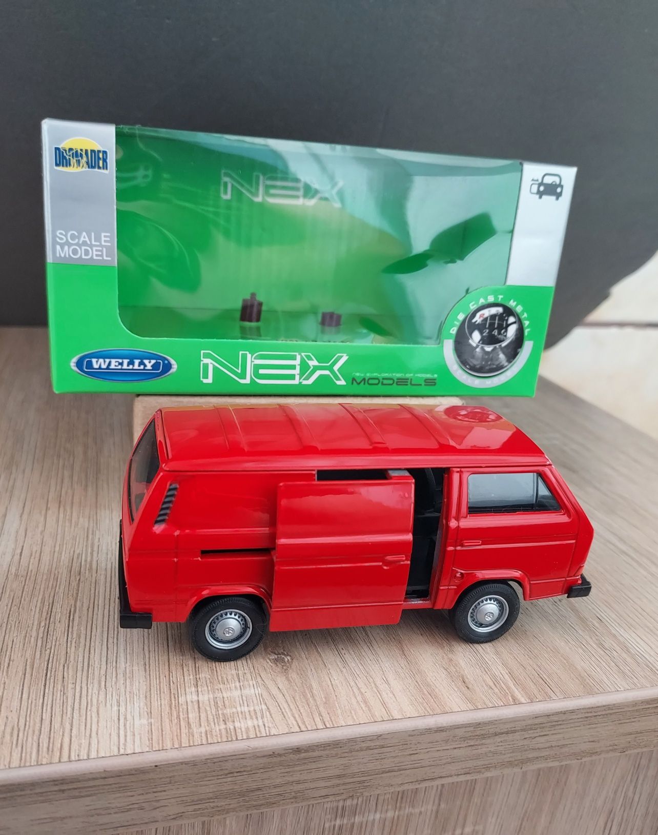 Macheta VW Volkswagen Transporter T3 Van'79-Welly-1/34-dubița colectie