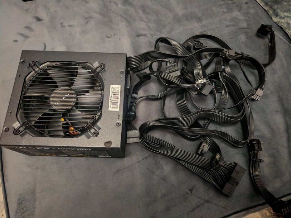 Sursa Modulara Inaza Reactor, 80+ Gold, 850W