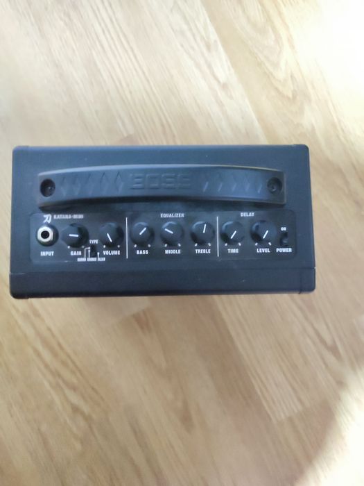 Vand amplificator Boss Katana Mini
