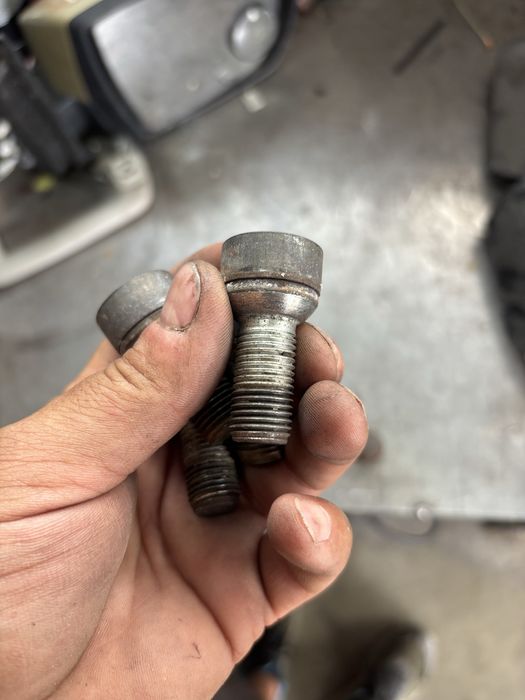 секрети/секретни болтове за audi/skoda/volkswagen/seat