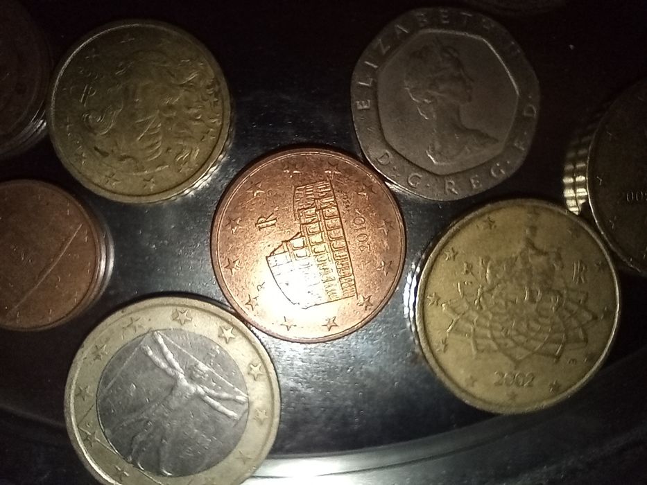 o moneda la alegere