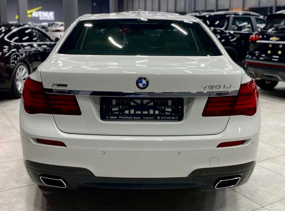BMW 7-Series 750Li 2014 состоянии как новая