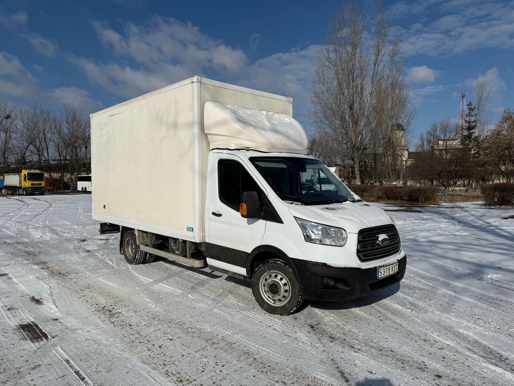Cub și paravan 4,5 metri Ford transit