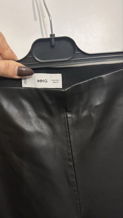 Нов кожен клин Mango