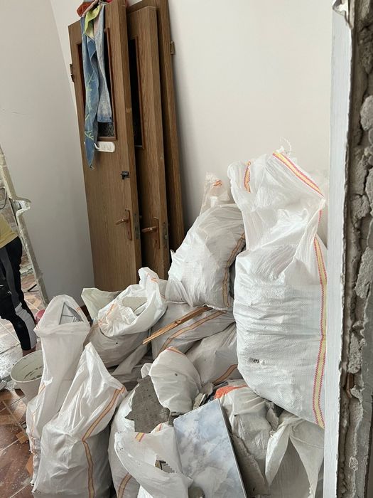 Transport moloz bucuresti