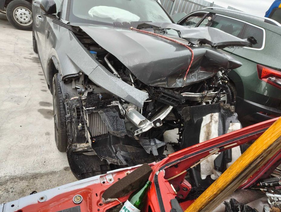 Peugeot 408 GT-LINE-ЗА ЧАСТИ