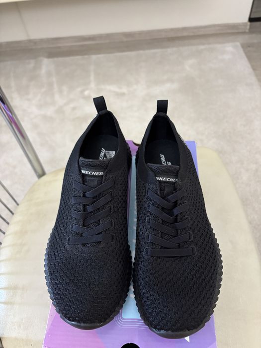 Adidasi noi, marime 36, Skechers
