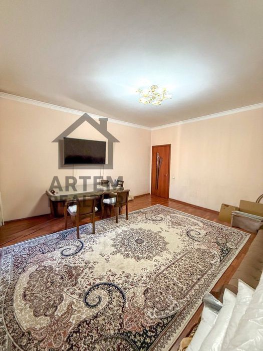 Срочно продам квартиру 62м2 ОТДЕЛЬНЫЙ ВХОД на Паркентском возле базара