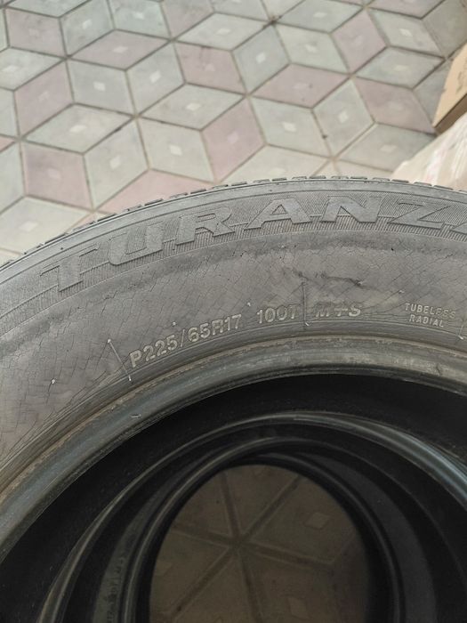 Продам резину бриджстоун R17