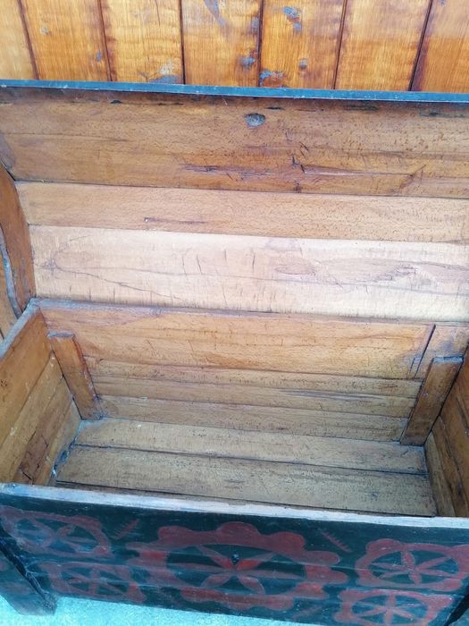 Lada de zestre veche