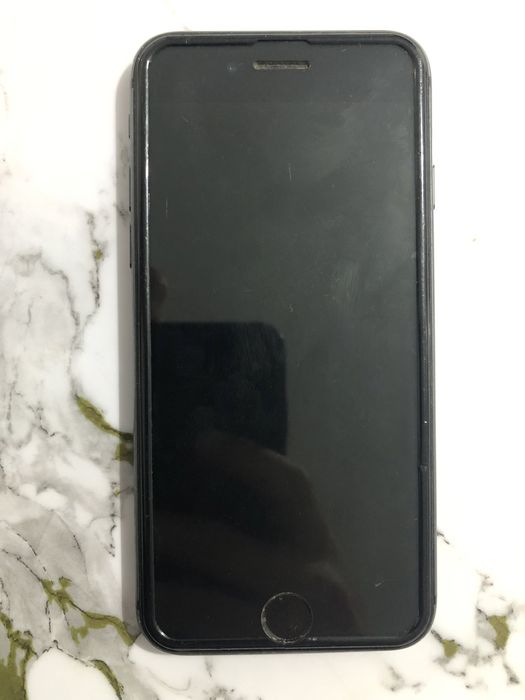 Iphone 8 в отличном состоянии