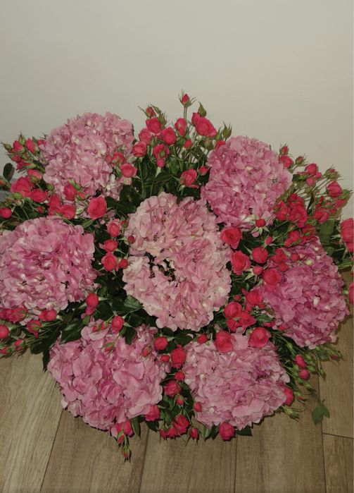 СВЕЖИЕ цветы продам СРОЧНО!!!