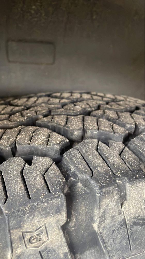 4x General Grabber 285/70R17