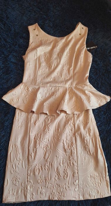 рокли в розово и пудра