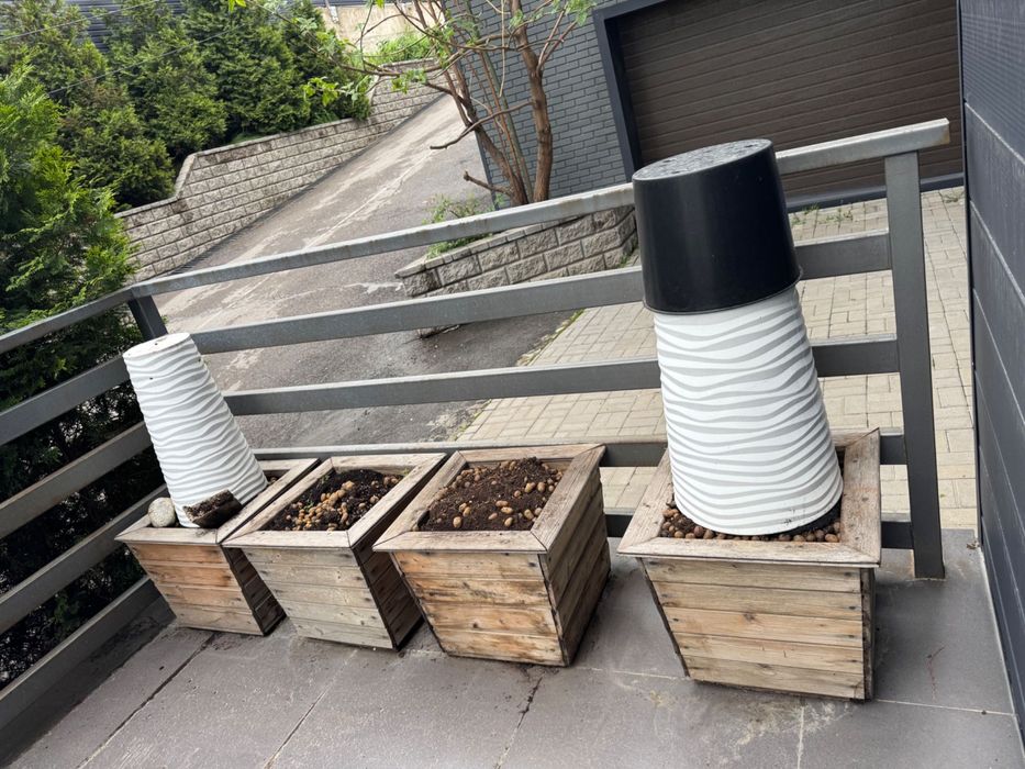 Деревянные кашпо для террасы б/у с землей и дренажем
